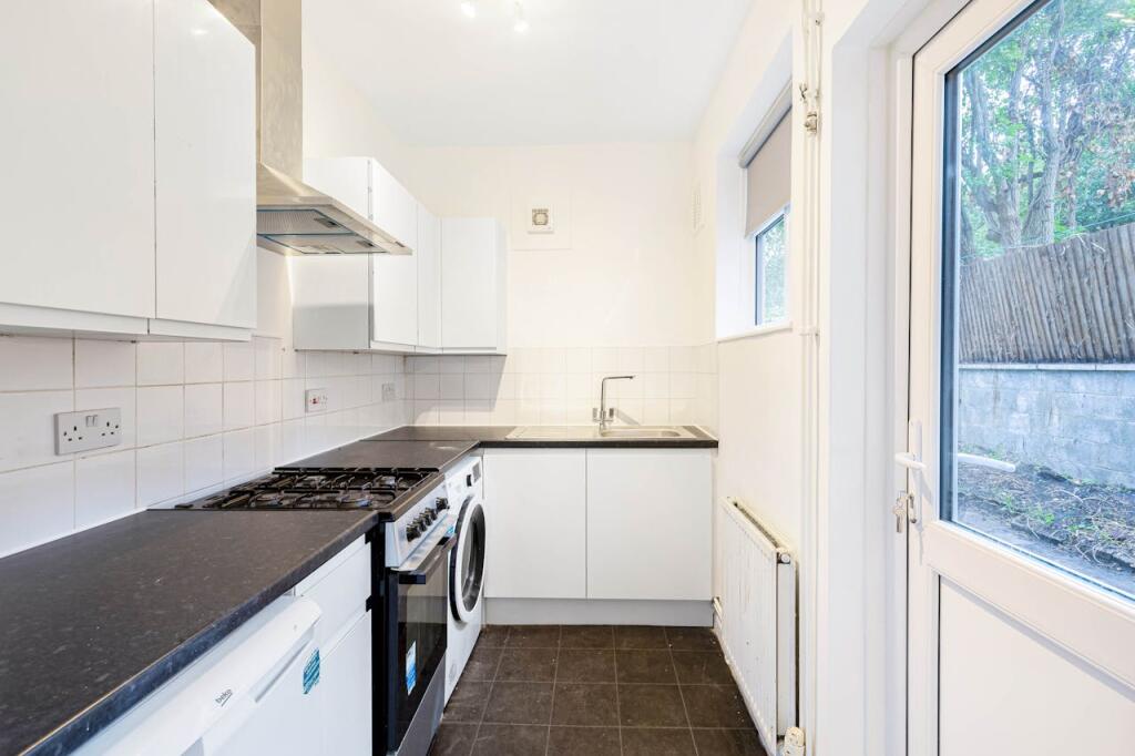 Woodlands Park Road |gallery