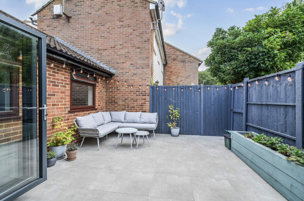 1343637-15-68a5e5...