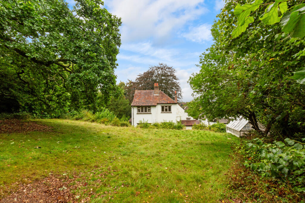 19 Higher Drive, Purley, CR8 2HQ