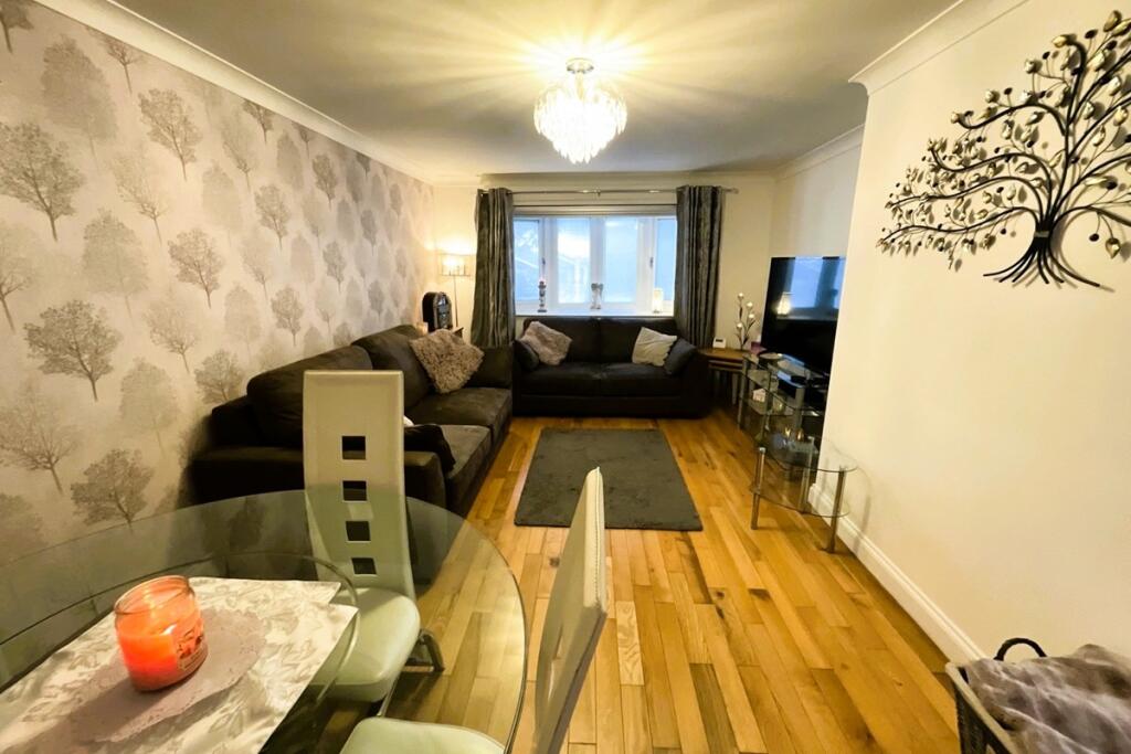 14 - Living room edi