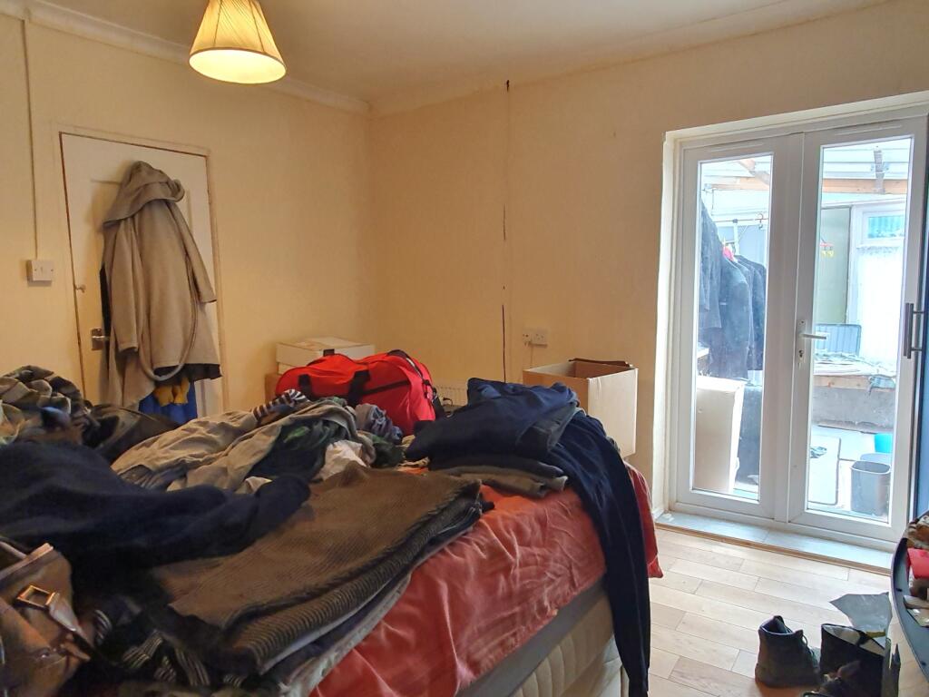 IMAGE 7 