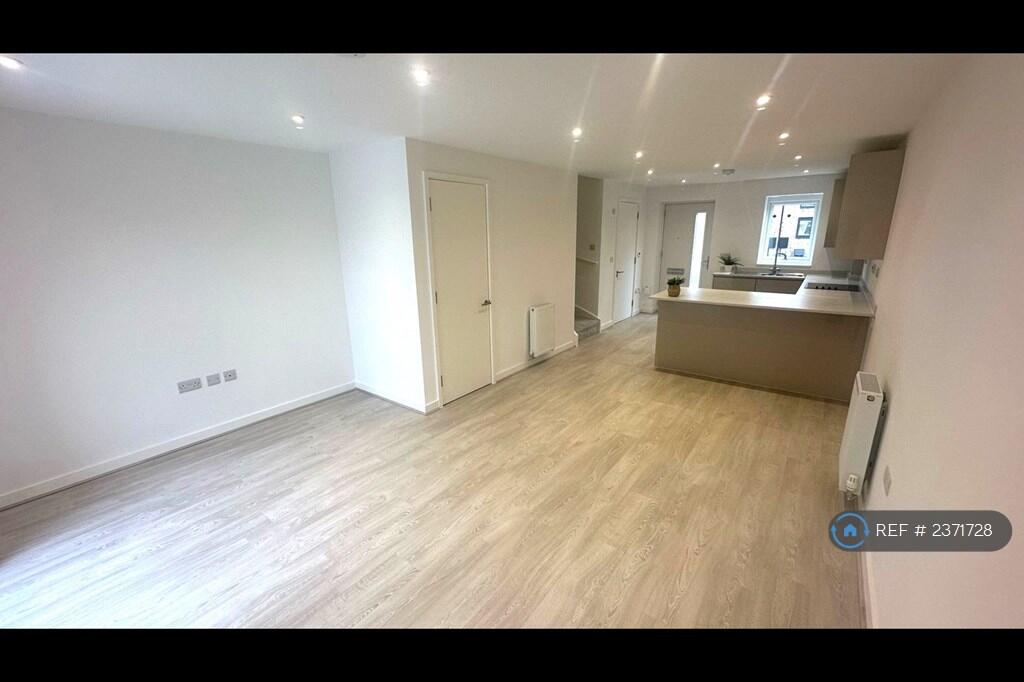 Living &amp; Dining Area