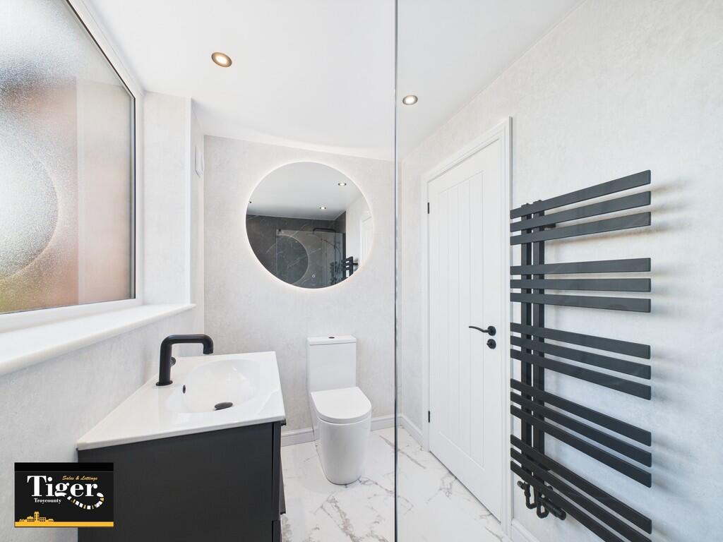 CAM02176G0-PR0540...