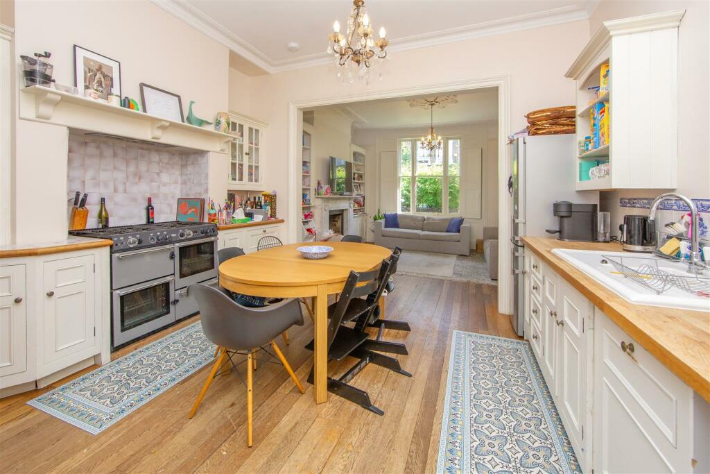 kitchen livingroom 2.jpg