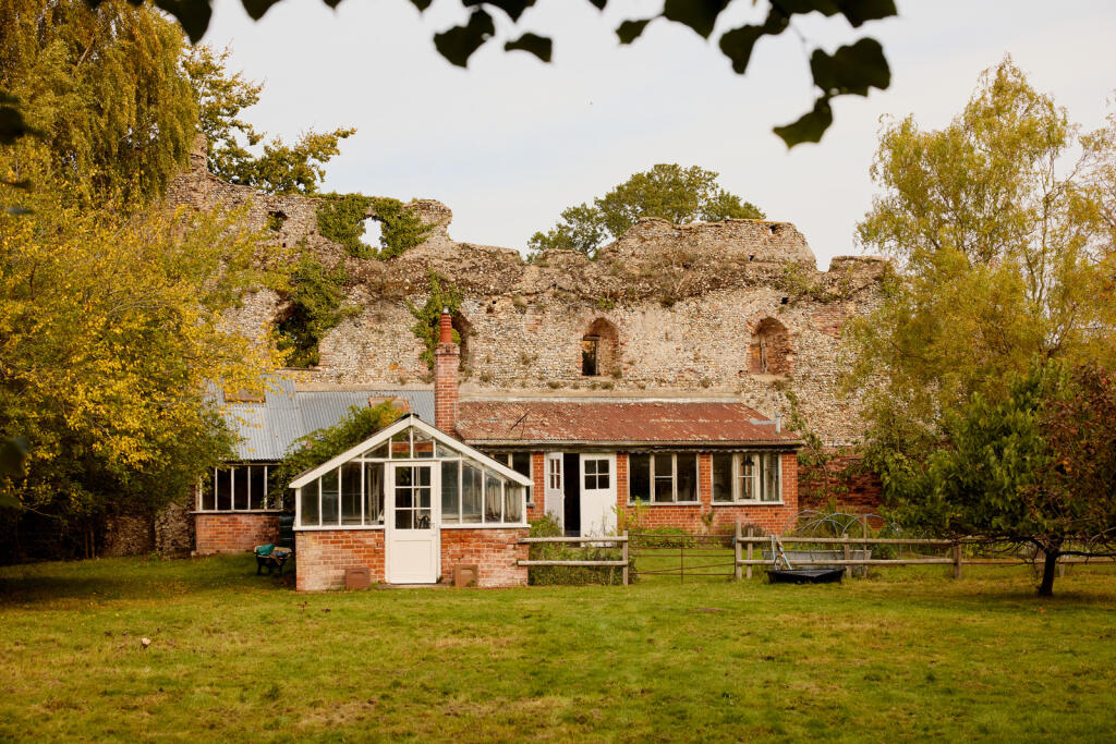 314496 - INIGO_METTINGHAM CASTLE_24.JPG