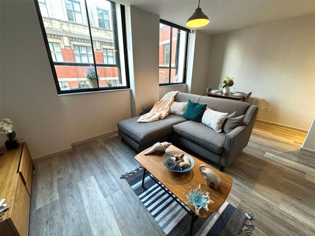 Call us to view this 3 bedroom Sharer's Pad in SE