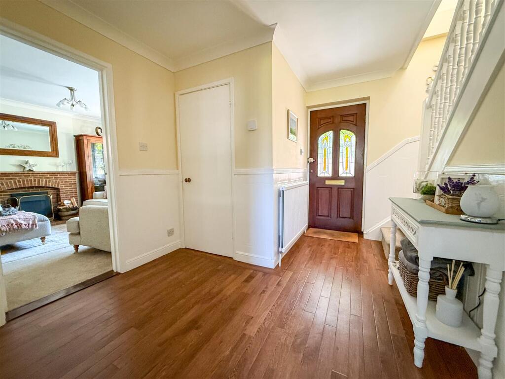 ENTRANCE HALLWAY