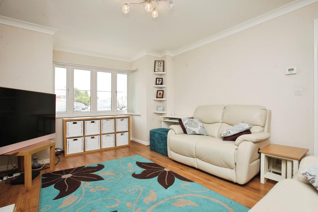 5. Lounge