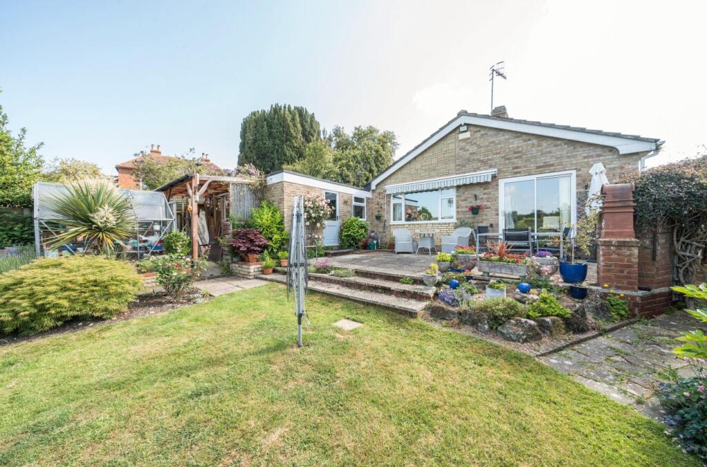 1298544-49-683046...