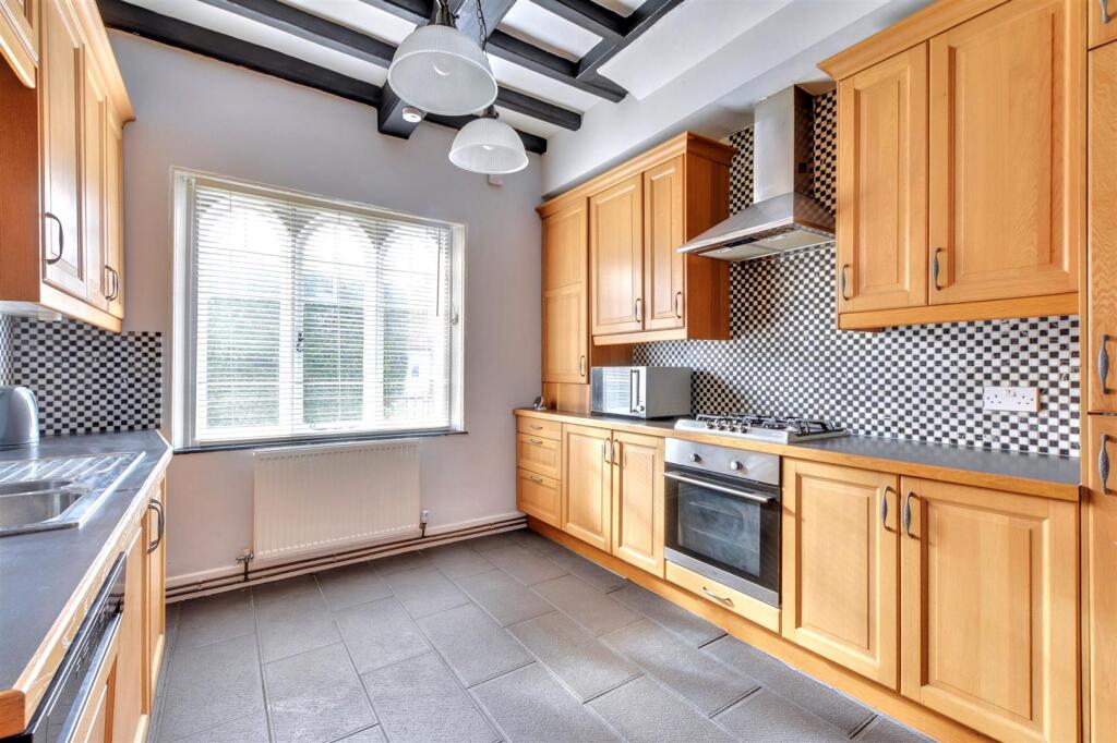 Kitchen_1.jpeg