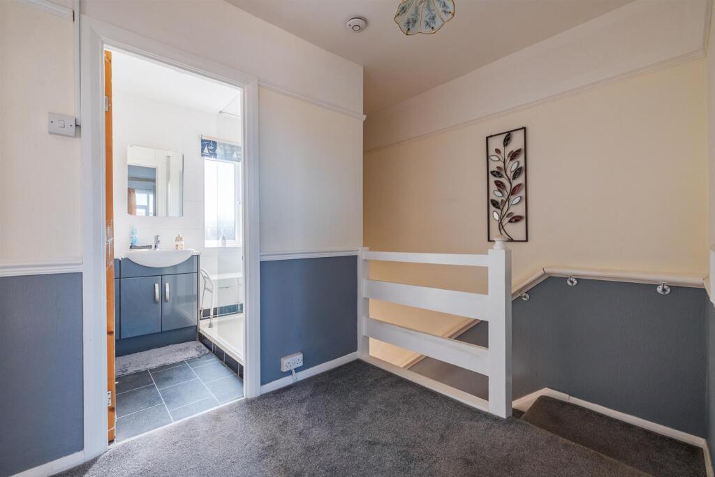 17 Shakespeare Rd-42.jpg