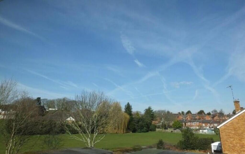 105232_1026570001...