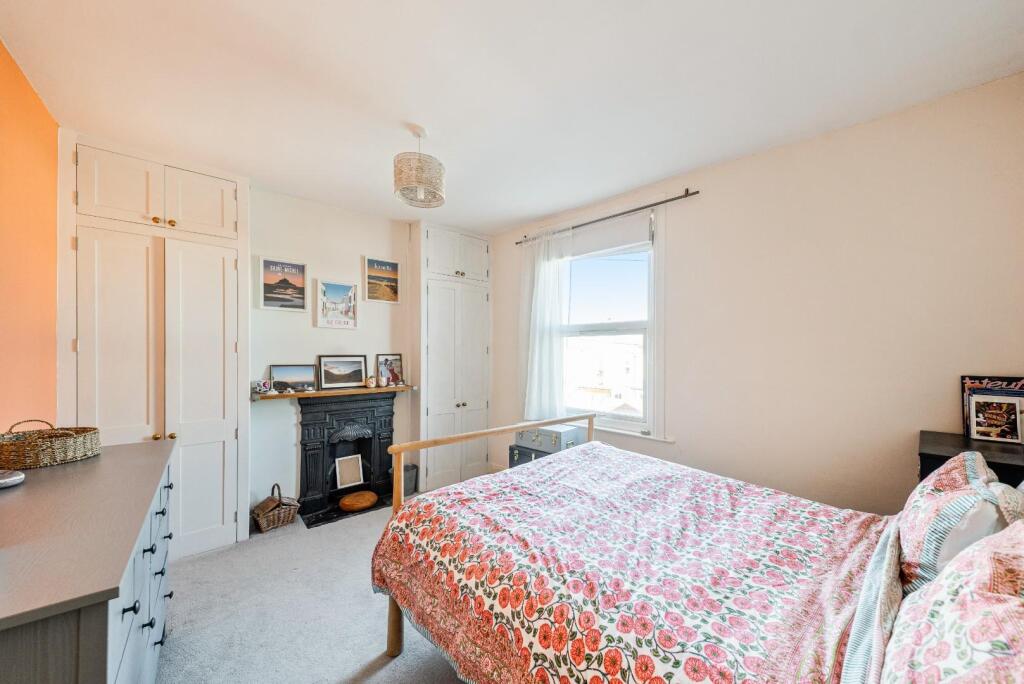 23 Greville Street94.jpg