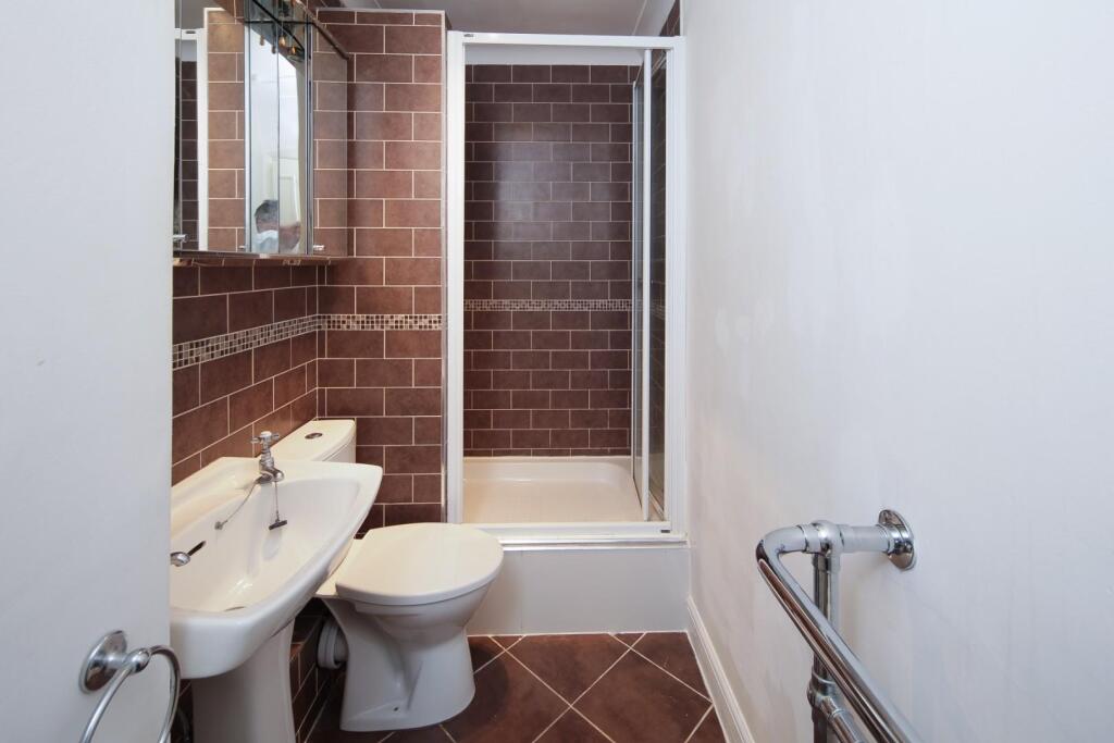 Flat 1 at 10-12 Portland Place CV32-8.jpg