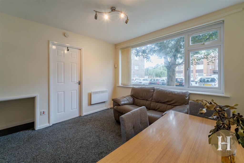 Hadleigh Estate Agents-7.jpg