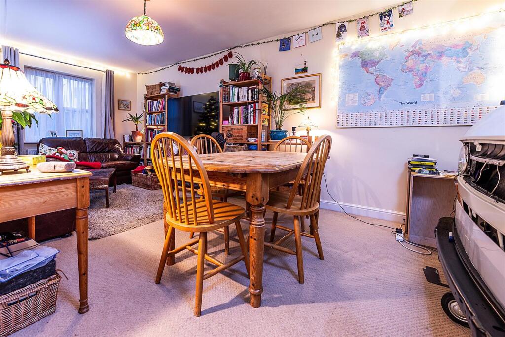 16 Lantern Lane, East Leake (16 of 30).jpg