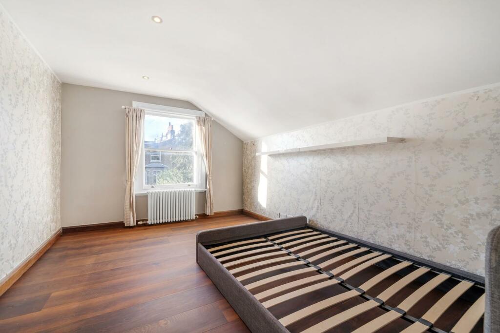 Bedroom (2).jpg