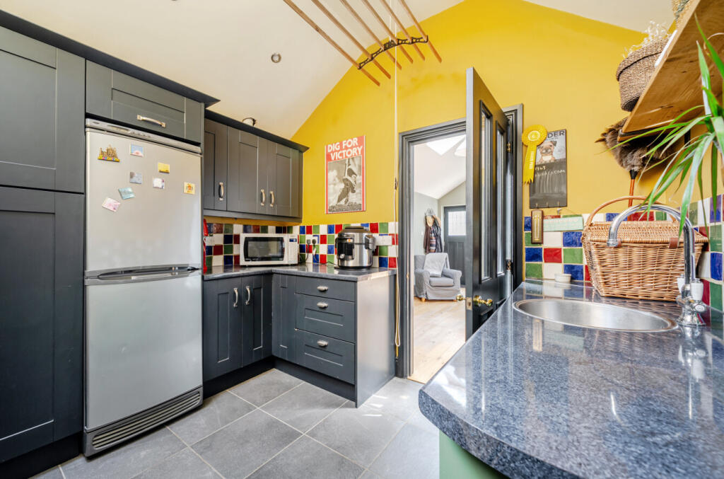 1330632-14-68933a...