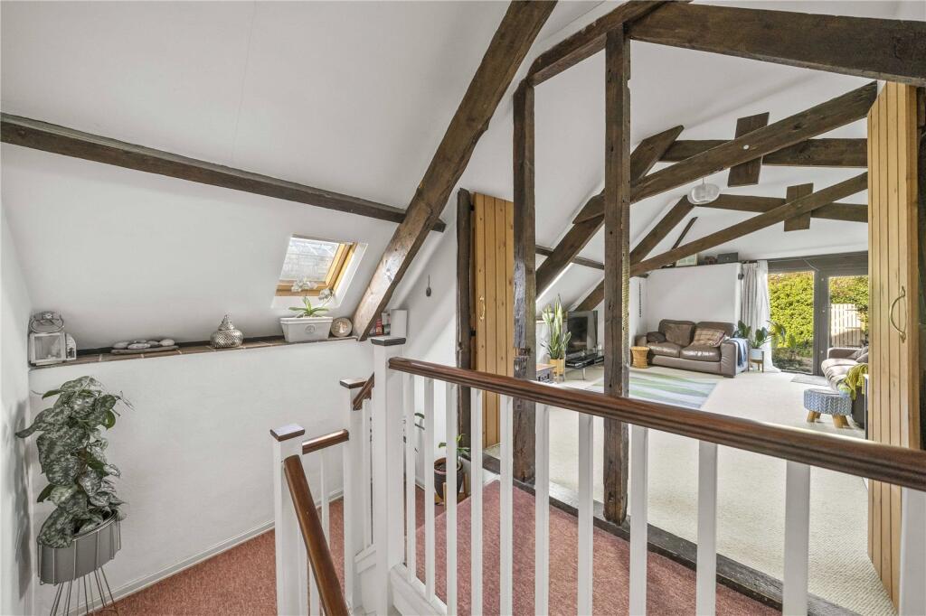 2nd Floor Landing