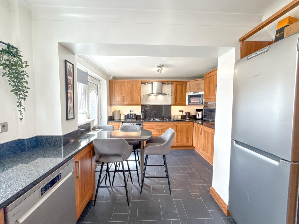 Breakfasting Kitchen