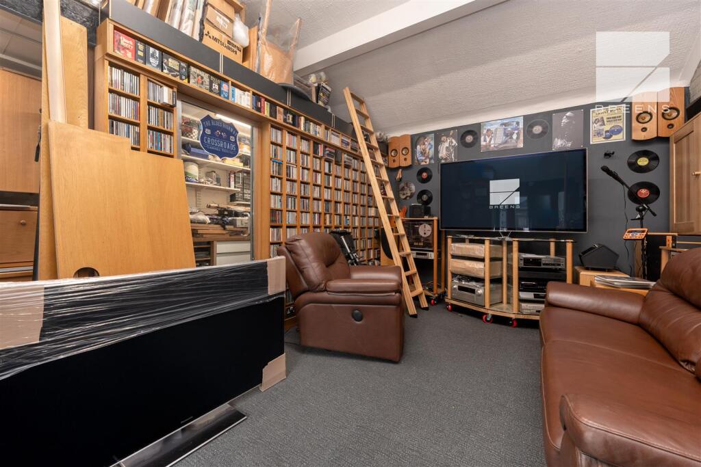 58 Cherrydown Avenue_0001.jpg