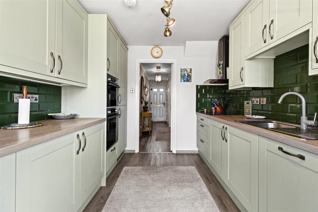 kitchen #5.jpg