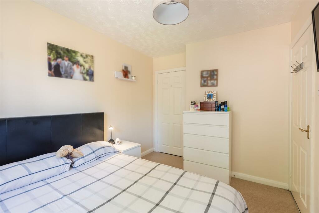Pickwick Close 19 Bedroom 1-2.jpg
