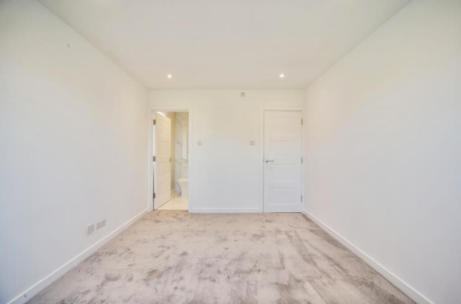 bedroom 2 .png