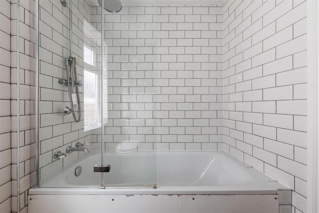 Wellington Road, E17