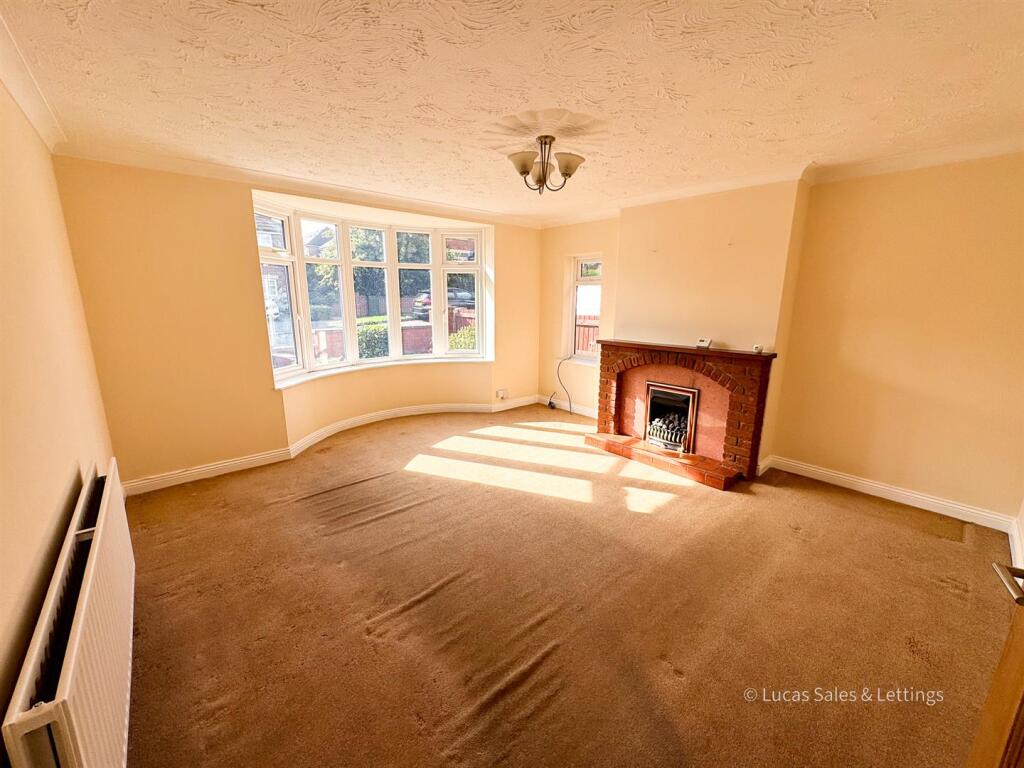 3 Larch Rd Kettering-22.jpg