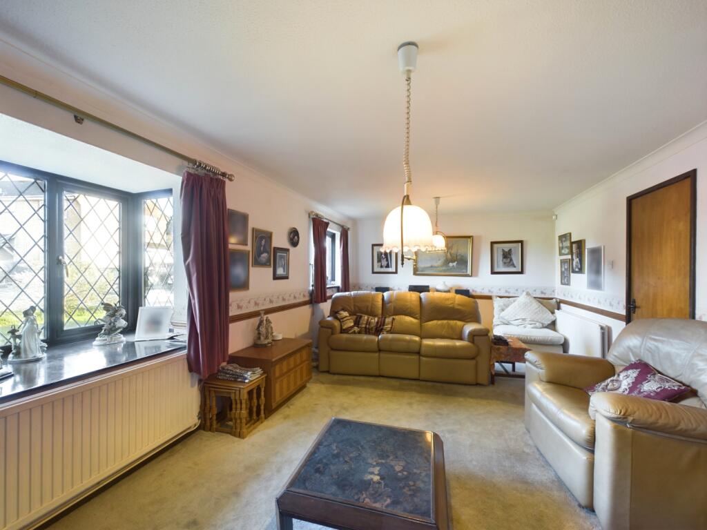 CAM02023G0-PR0111-STILL012