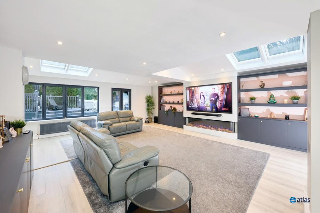 Reception/Living Area