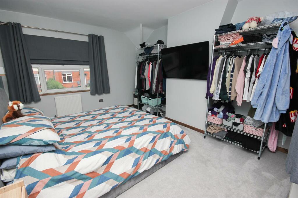 Bed 1.JPG