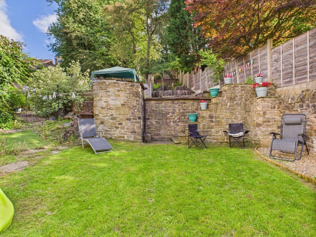 CAM03729G0-PR0109-STILL021