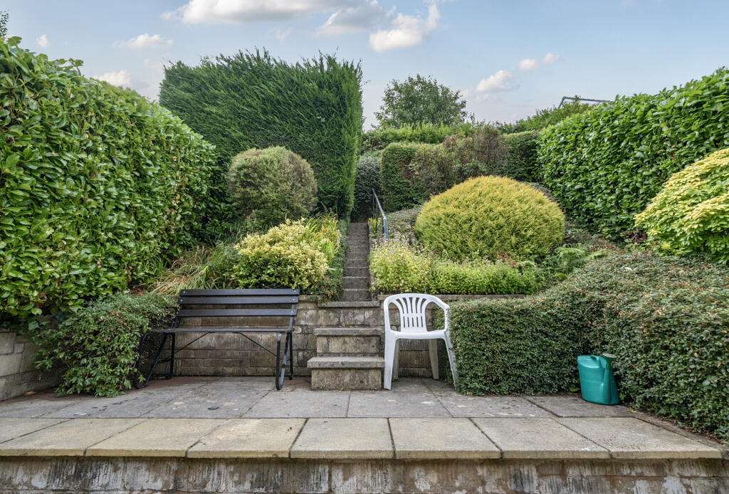 1328791-4-687f589...