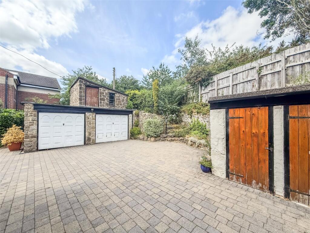 Driveway &amp; Garages