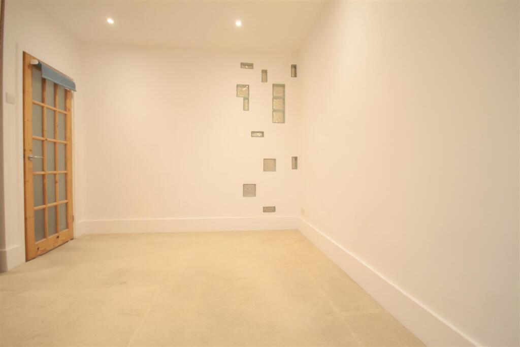 NS Bedroom 1.2.JPG