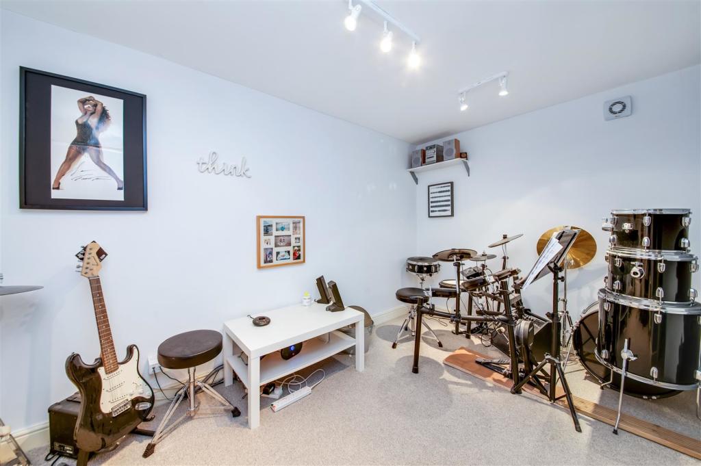 HOBBY SPACE