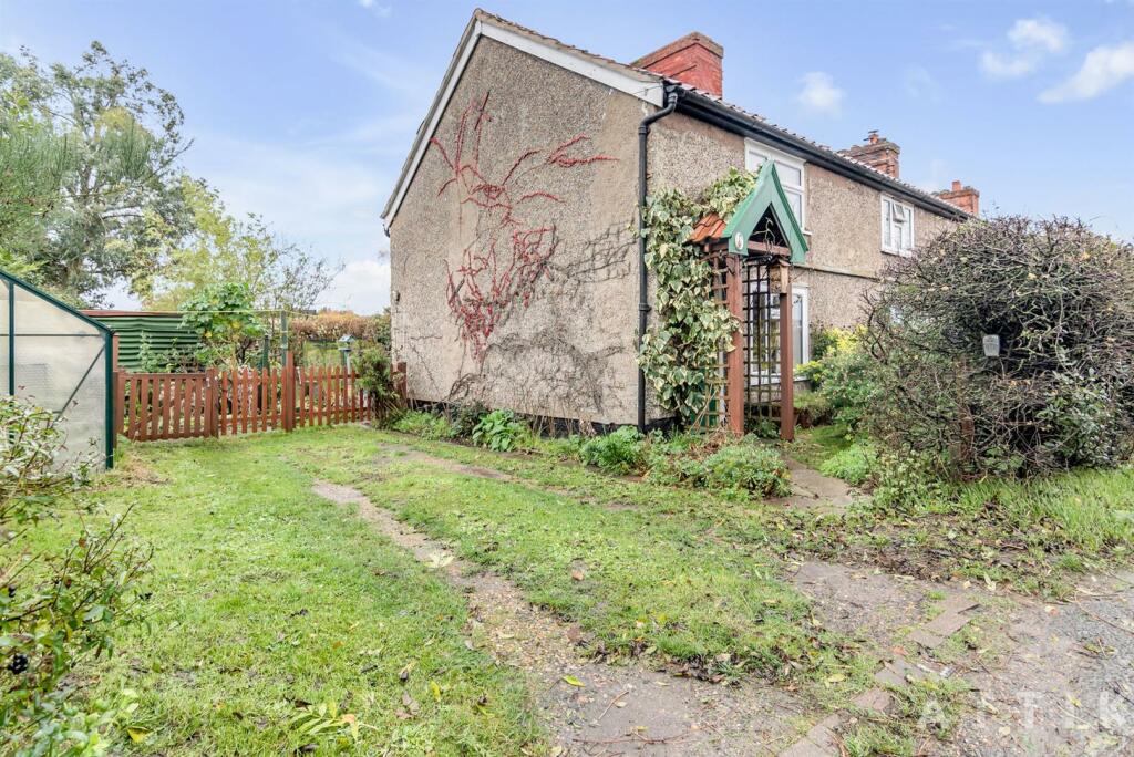 1 The Hill Halesworth Road, Bramfield. IP19 9HR (2