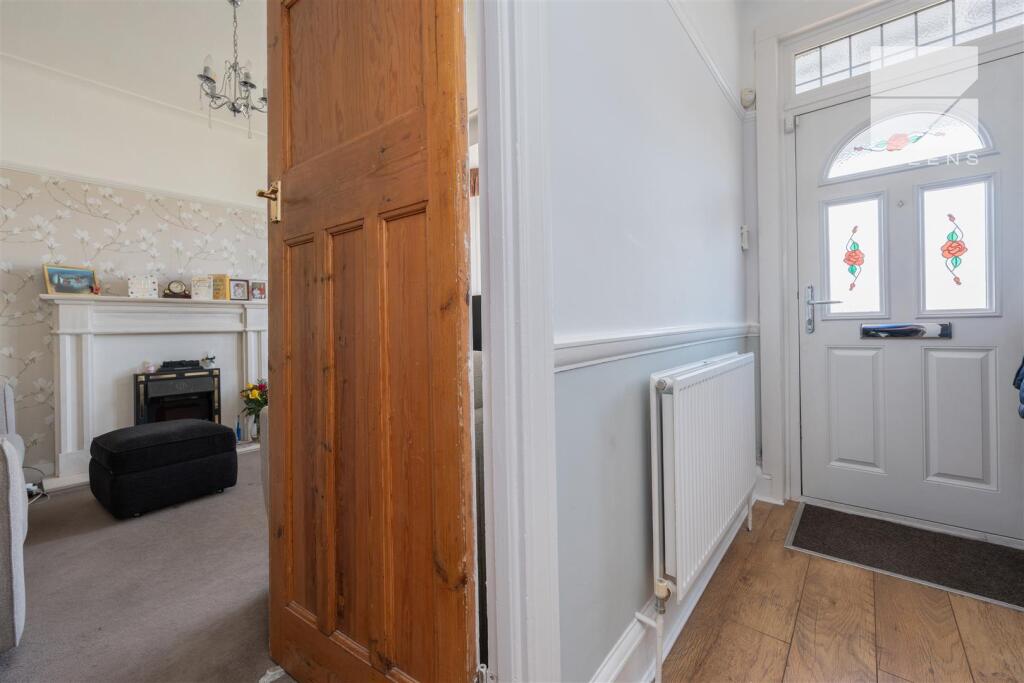 252 Hale End Road_0054.jpg