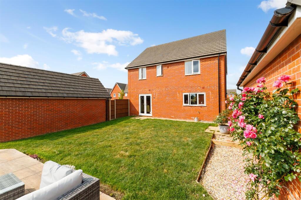 91016_11-Malcolm-Drive-Longhedge (26).jpg