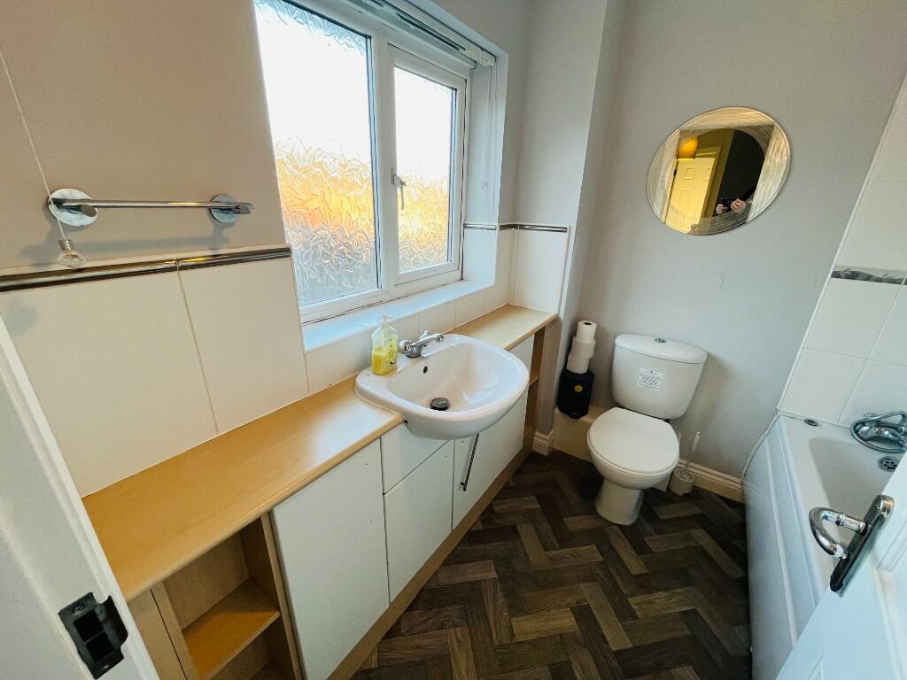 Family Bathroom 