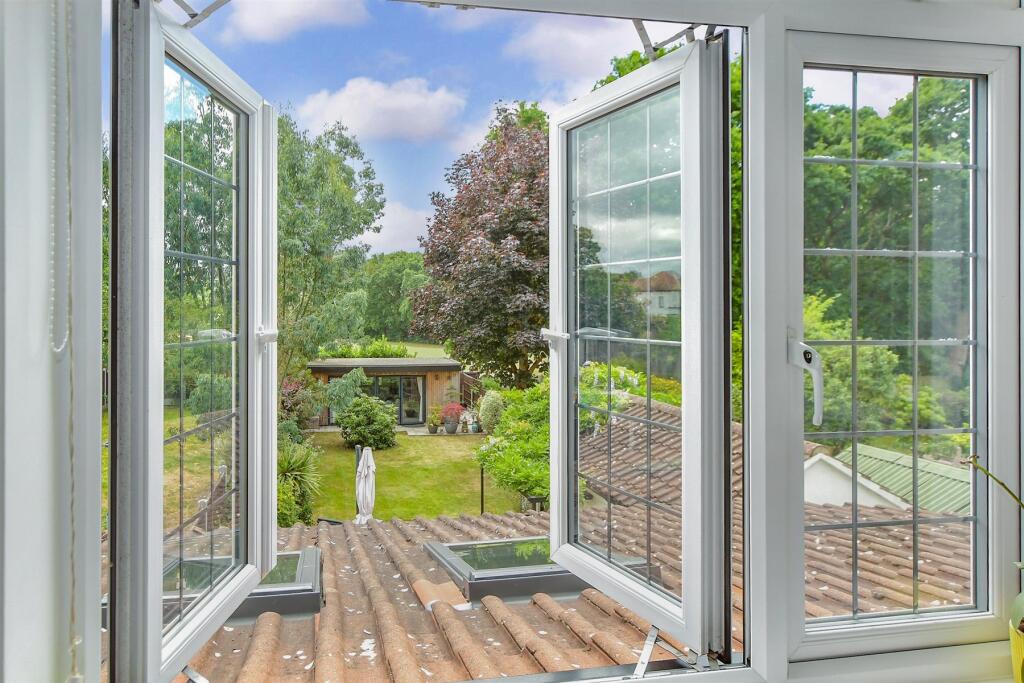 External Lifestyle Photograph