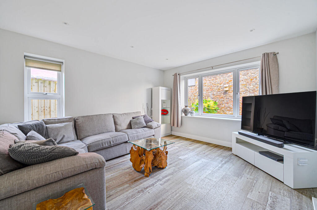 1382617-31-691f2a...