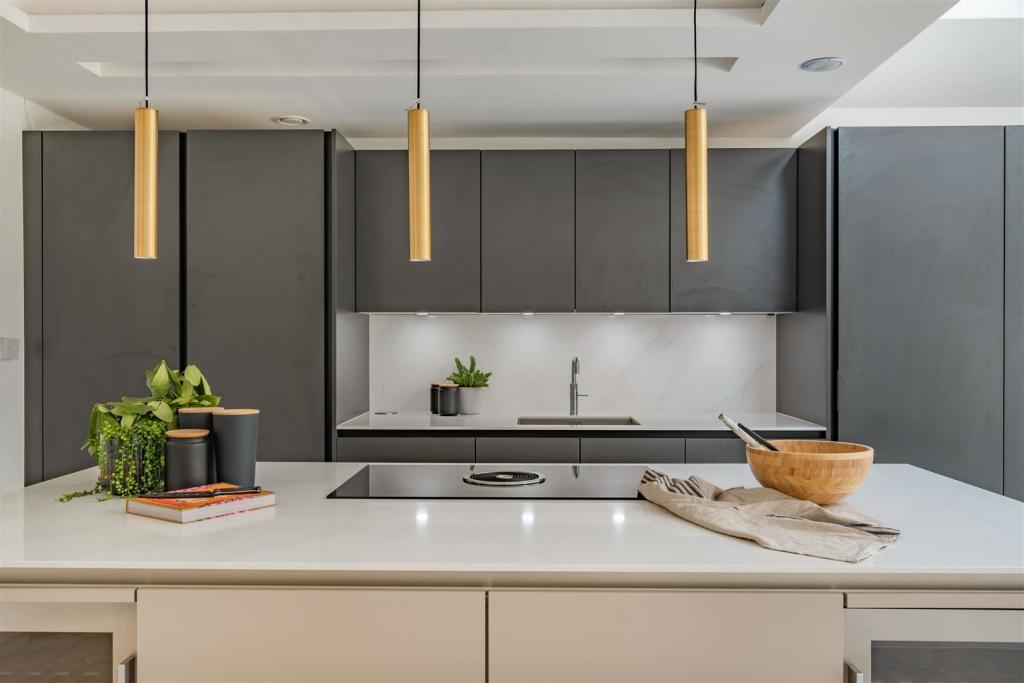 8496053-interior29.jpg