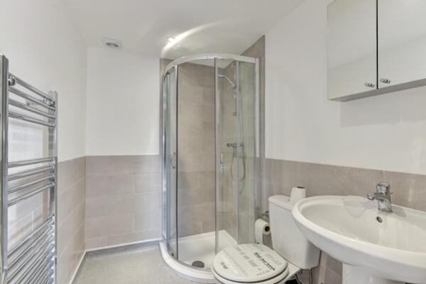 19 Southampton Street Bathroom