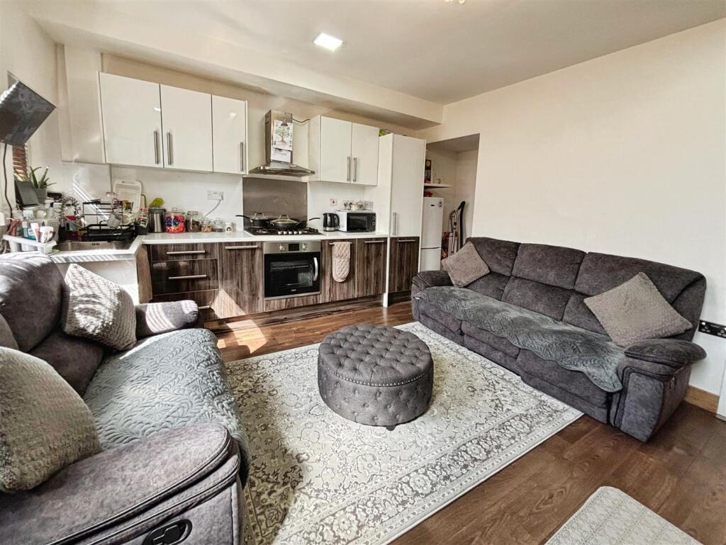 Kitchen/Living Room