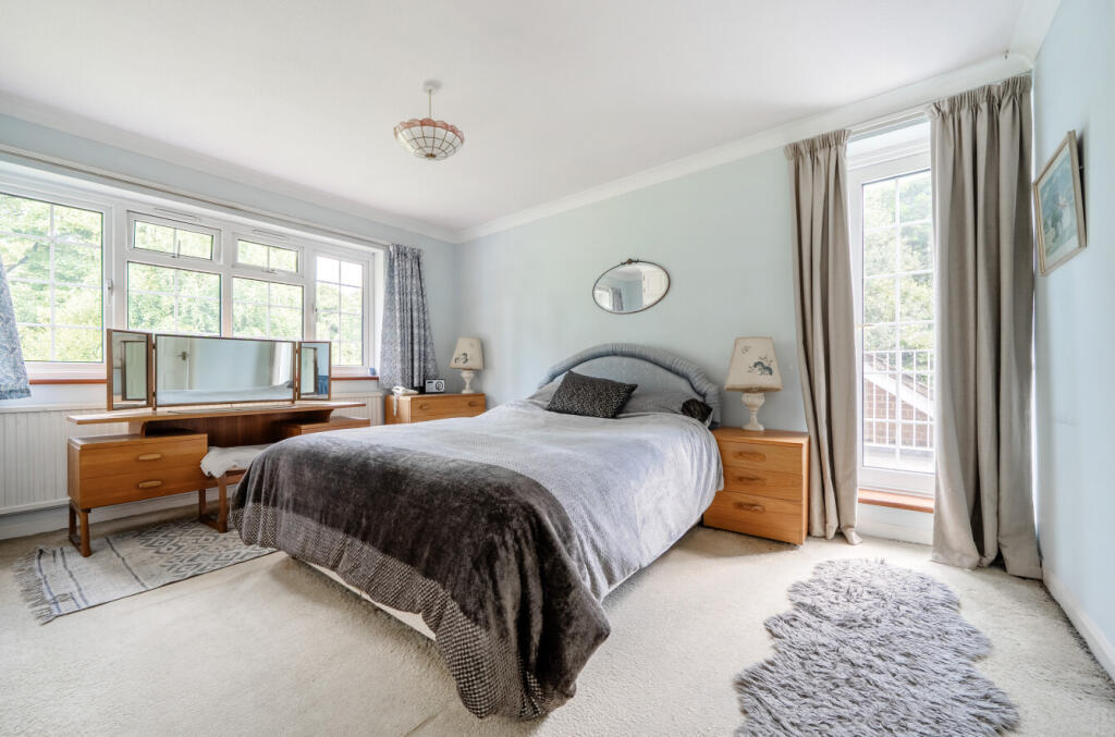 1298614-34-683089...