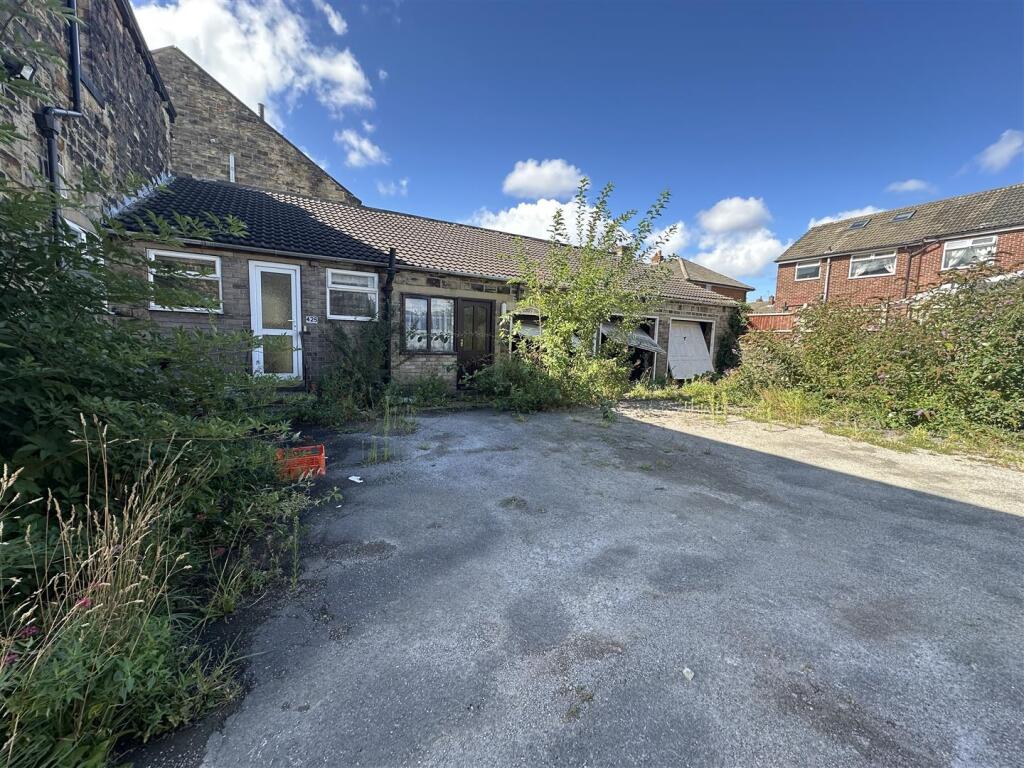 Bramleys Estate Agents - Leeds Road - Dewsbury (8)