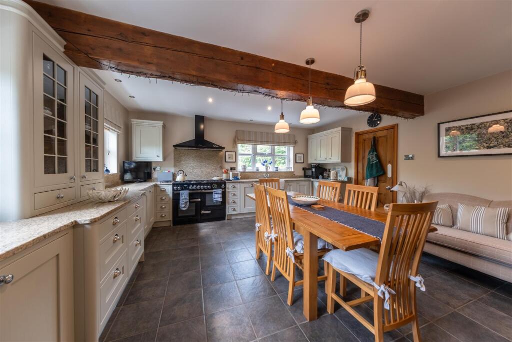 The Cottage-001.jpg